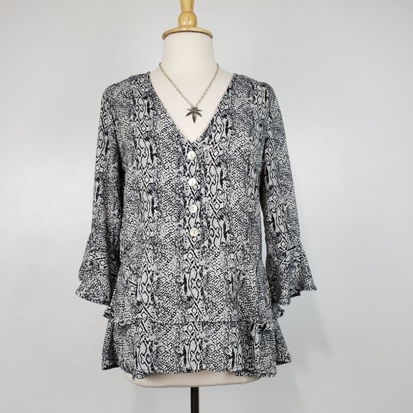 Ophelia Roe Black Snakeskin Print Bell Sleeve Layered Pullover Top Size M - Picture 12 of 12